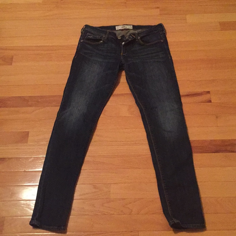 Hollister skinny jeans size w28